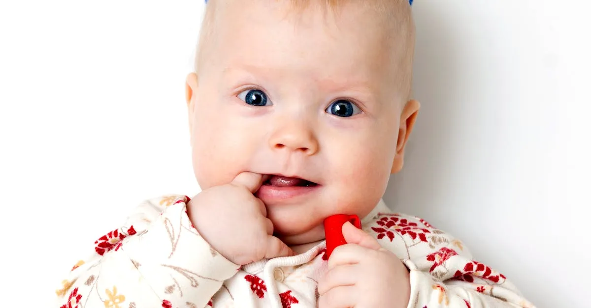 Yeux de bébé curieux